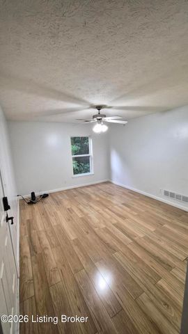 5305 Carolina Crossings Way 201, Louisville, KY 40219