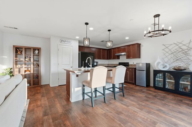 501 Alpha Street, Tulare, CA 93274