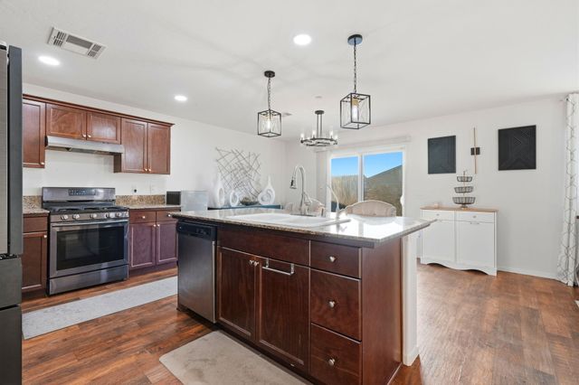 501 Alpha Street, Tulare, CA 93274