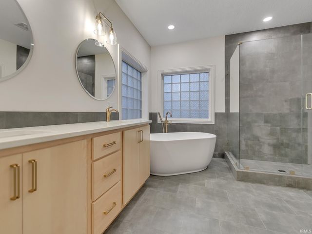 9116 Metea Valley Crossing, Leo, IN 46765