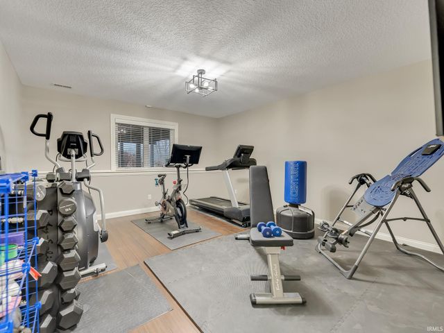 9116 Metea Valley Crossing, Leo, IN 46765