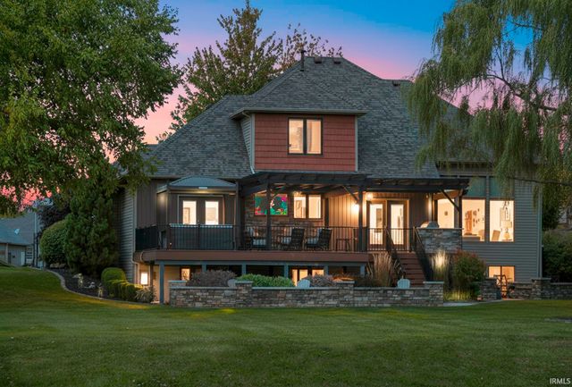 9116 Metea Valley Crossing, Leo, IN 46765