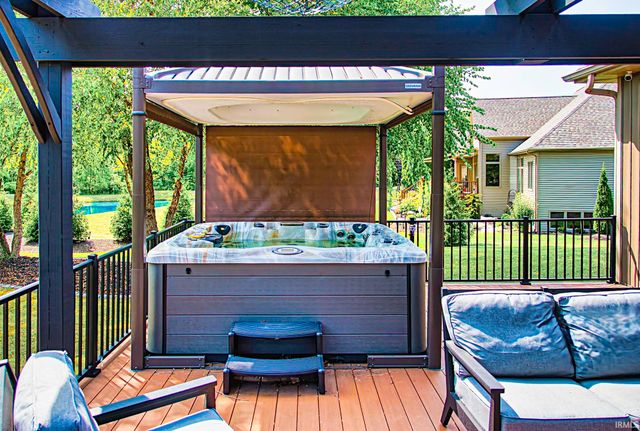 9116 Metea Valley Crossing, Leo, IN 46765