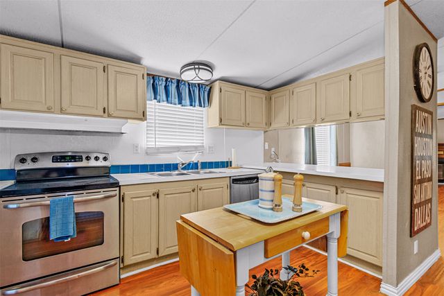 12156 Thistle Lane, Justin, TX 76247