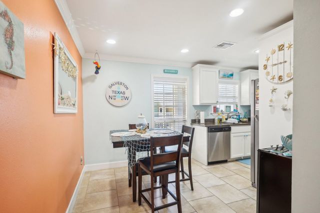 7000 Seawall Boulevard 1134, Galveston, TX 77551