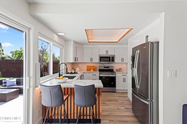 416 Camino Dos Palos, Thousand Oaks, CA 91360