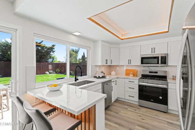 416 Camino Dos Palos, Thousand Oaks, CA 91360