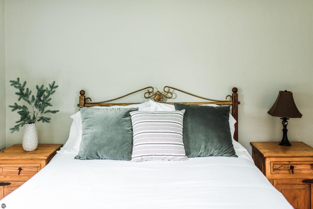 Image 18 of property listing at 08623 Mercer, Charlevoix, MI 49720