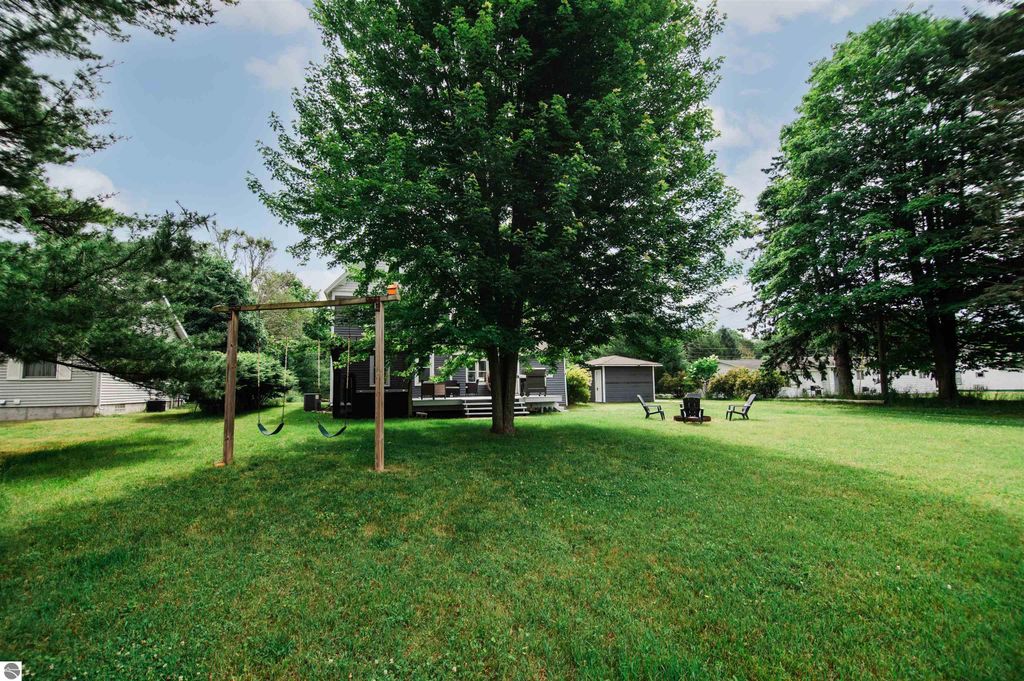 Image 23 of property listing at 08623 Mercer, Charlevoix, MI 49720