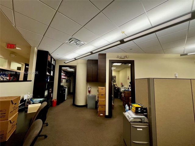 20900 NE 30 TH Ave, Aventura, FL 33180