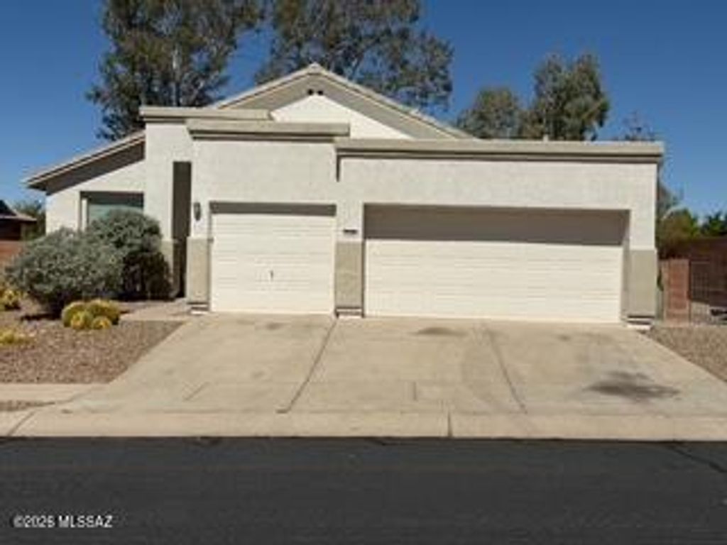 11101 N Tapestry Drive, Tucson, AZ 85737