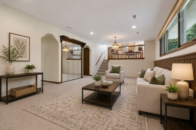 387 Woodlane Court, Wood Dale, IL 60191