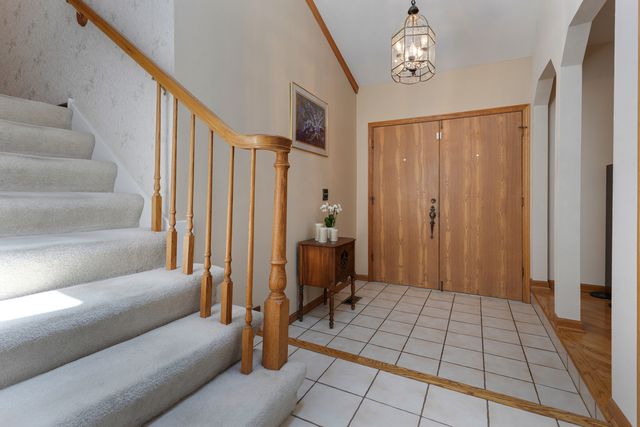 387 Woodlane Court, Wood Dale, IL 60191