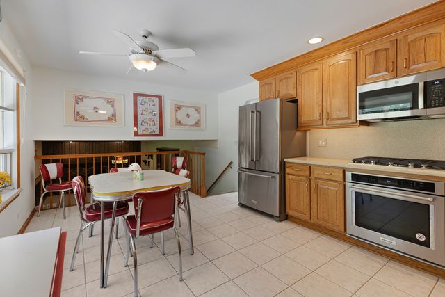 387 Woodlane Court, Wood Dale, IL 60191