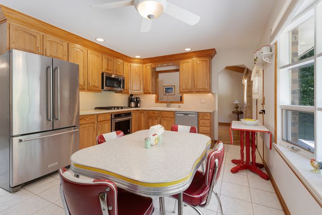387 Woodlane Court, Wood Dale, IL 60191