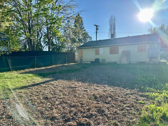 714 Broad Street, Medford, OR 97501