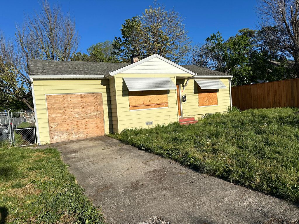 714 Broad Street, Medford, OR 97501