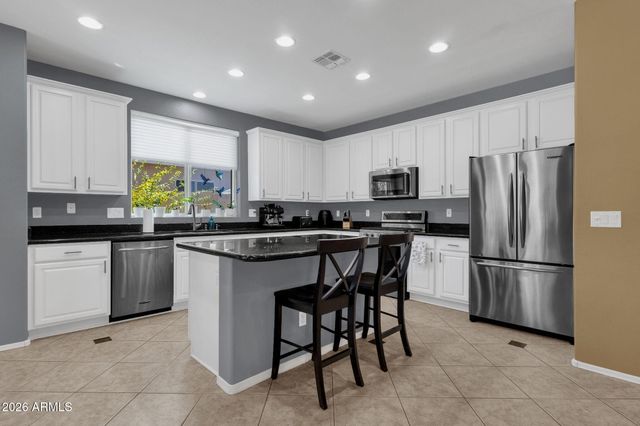 3026 W WALDEN Drive, Anthem, AZ 85086