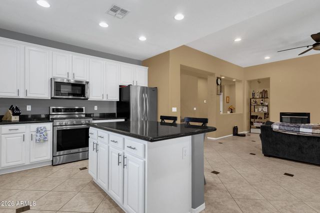 3026 W WALDEN Drive, Anthem, AZ 85086