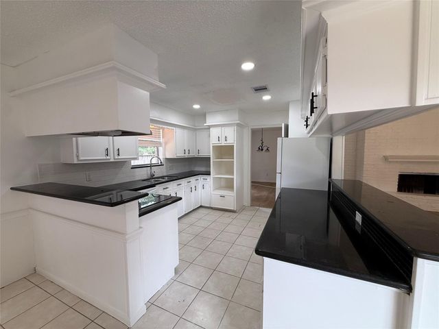 1847 Spruce Knob Drive, Houston, TX 77339