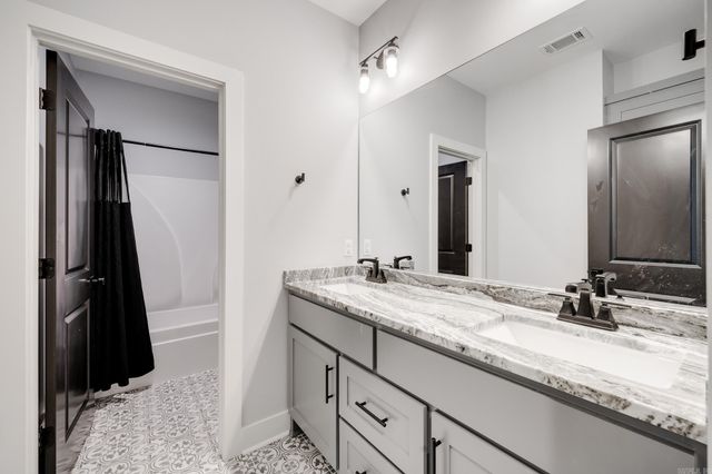 10633 Hinds Road, Benton, AR 72019