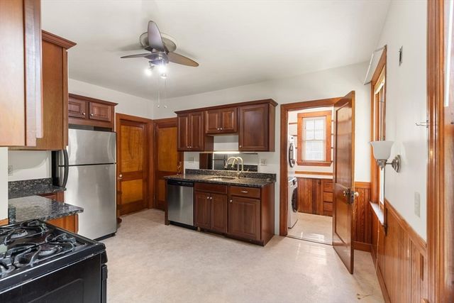 9 Spruce St, Belmont, MA 02478