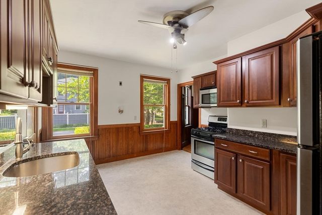 9 Spruce St, Belmont, MA 02478