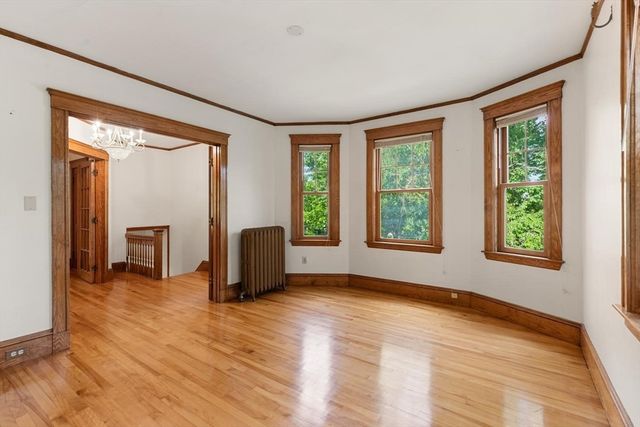 9 Spruce St, Belmont, MA 02478