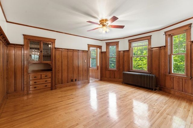 9 Spruce St, Belmont, MA 02478