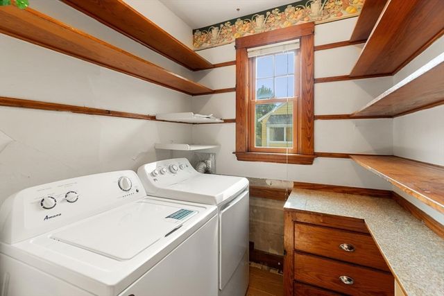 9 Spruce St, Belmont, MA 02478