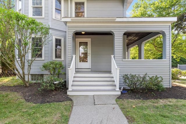 9 Spruce St, Belmont, MA 02478