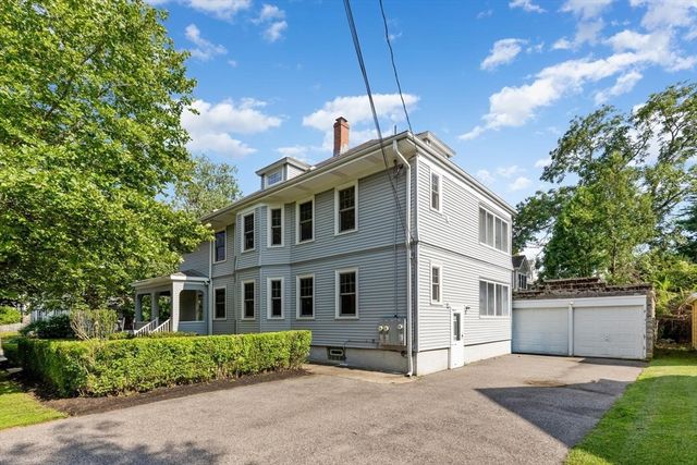 9 Spruce St, Belmont, MA 02478