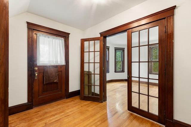 9 Spruce St, Belmont, MA 02478