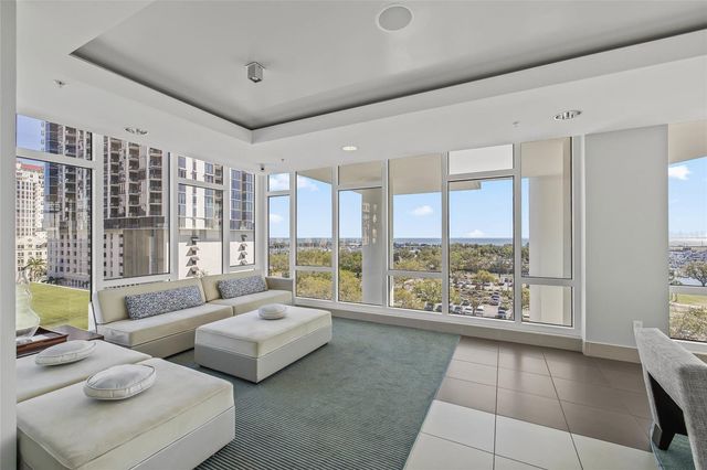 175 1ST STREET S 303, St Petersburg, FL 33701