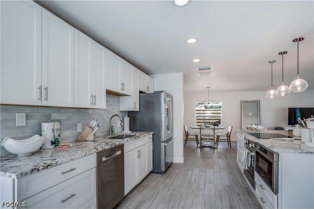 718 103rd AVE N, Naples, FL 34108