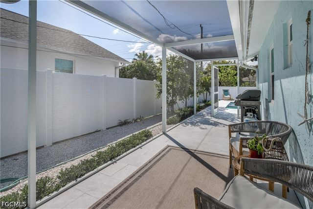 718 103rd AVE N, Naples, FL 34108