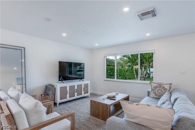 718 103rd AVE N, Naples, FL 34108