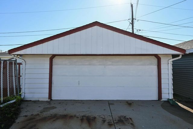 5834 14th STREET, Milwaukee, WI 53221