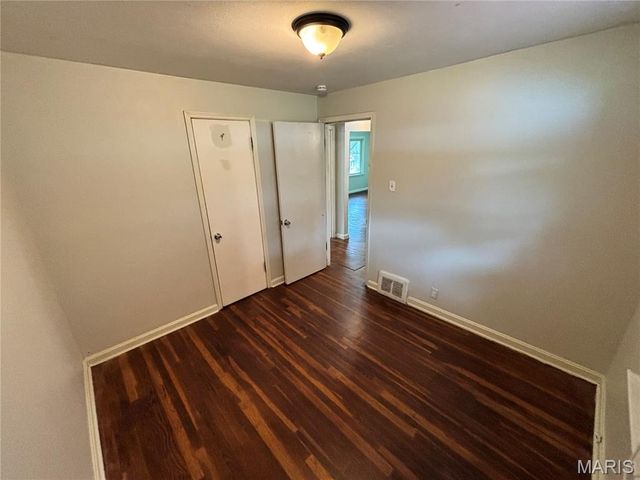 1131 Darr Drive, St Louis, MO 63137