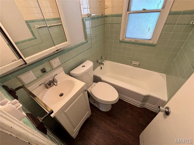 1131 Darr Drive, St Louis, MO 63137