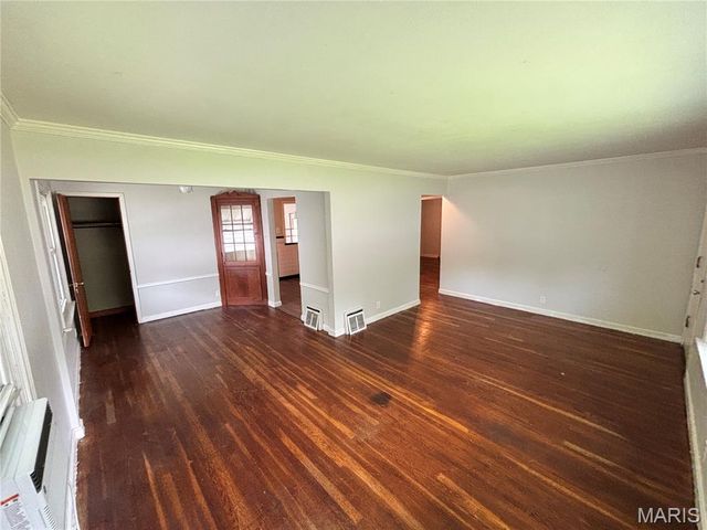 1131 Darr Drive, St Louis, MO 63137