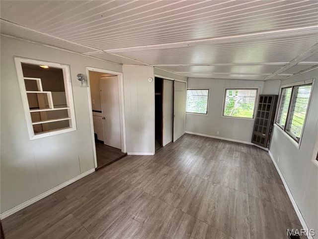 1131 Darr Drive, St Louis, MO 63137