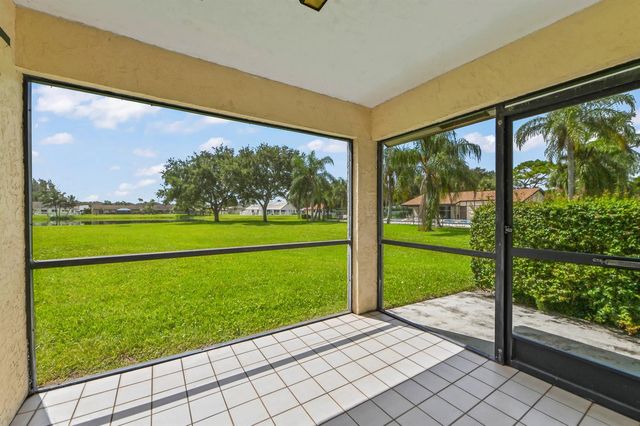57 VIA DE CASAS NORTE, Boynton Beach, FL 33426