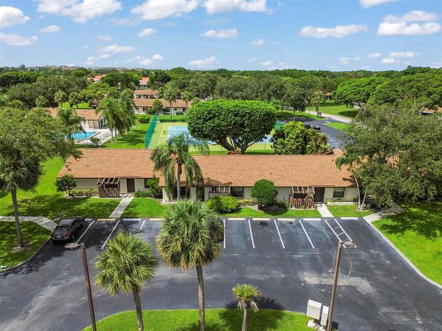 57 VIA DE CASAS NORTE, Boynton Beach, FL 33426