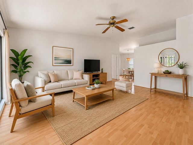 57 VIA DE CASAS NORTE, Boynton Beach, FL 33426