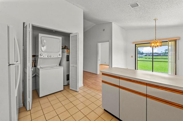 57 VIA DE CASAS NORTE, Boynton Beach, FL 33426