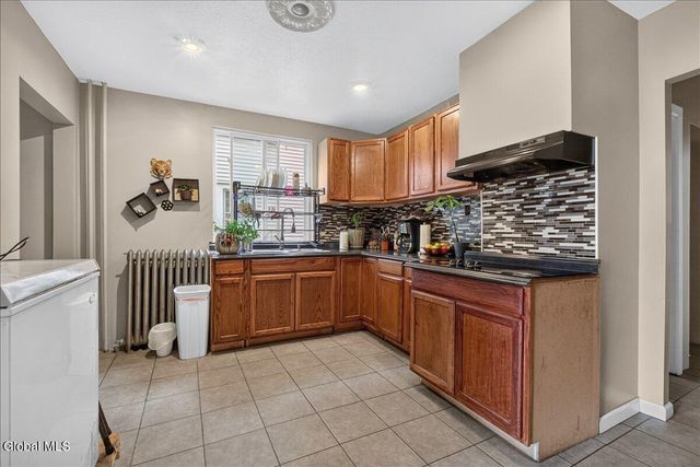 302 Second Avenue, Albany, NY 12209