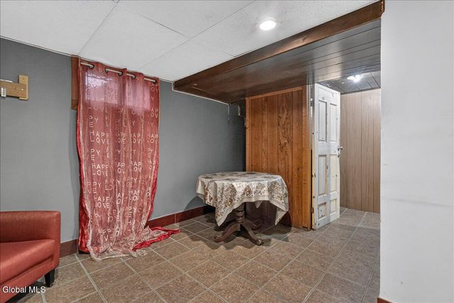 302 Second Avenue, Albany, NY 12209
