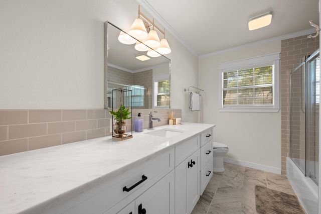 303 Lakeway DR, Lakeway, TX 78734