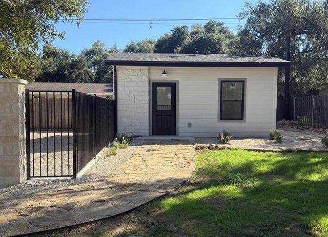 303 Lakeway DR, Lakeway, TX 78734